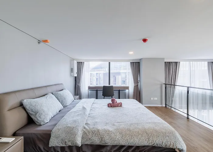 Apartment Loft 二房可住4人 近jodd夜市 游泳池 Bangkok