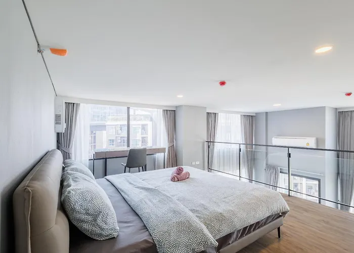 Loft 二房可住4人 近jodd夜市 游泳池 Apartment *