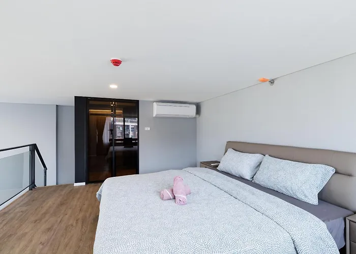 Apartment Loft 二房可住4人 近jodd夜市 游泳池