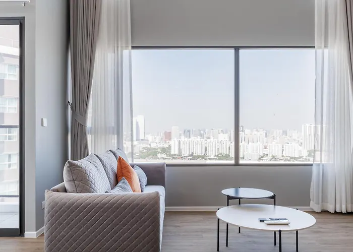 Loft 二房可住4人 近jodd夜市 游泳池 *